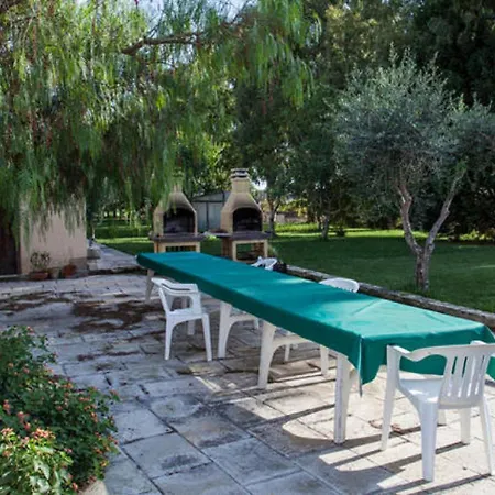 Holiday home Quaint In With Swimming Pool *