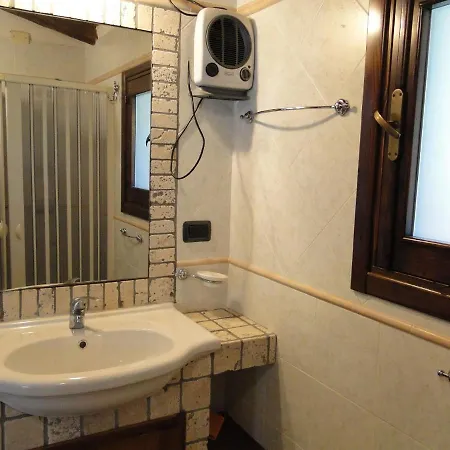 Quaint In With Swimming Pool Matino