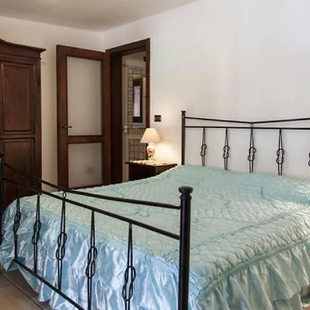 Holiday home Quaint In With Swimming Pool *
